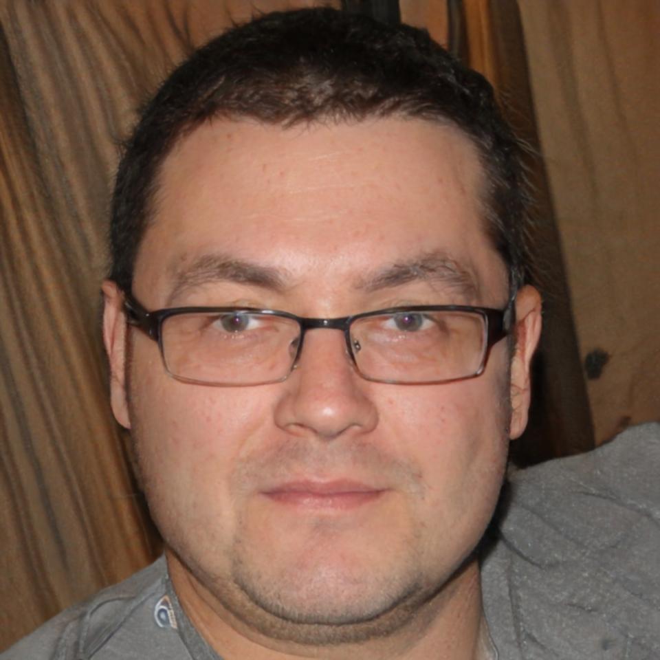 Portrait professionnel de Maxence Laforge, directeur des opérations chez corinthavel